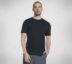Camiseta Skechers GO DRI Charge Tee Hombre Negros | 738609FBP